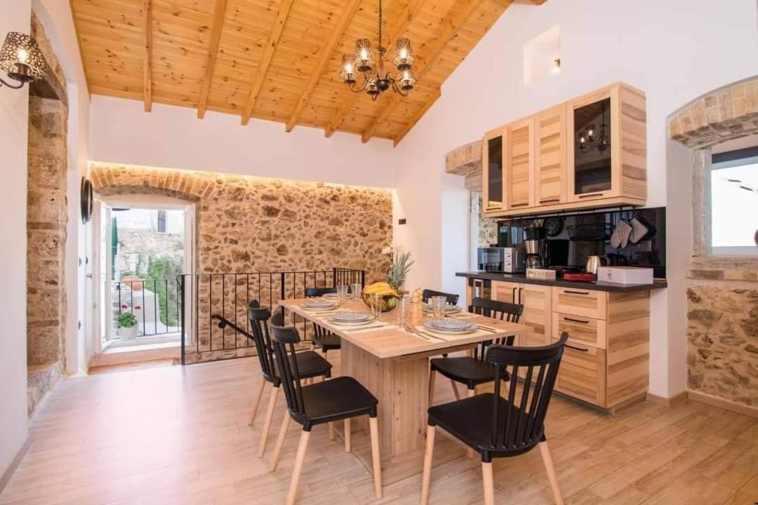 Nikolas Est 1773 Villa Áno Korakiána Kültér fotó